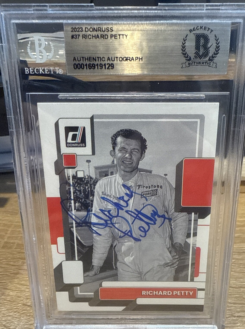 Signed 2023 Donruss #37 Richard Petty BAS Slab Beckett
