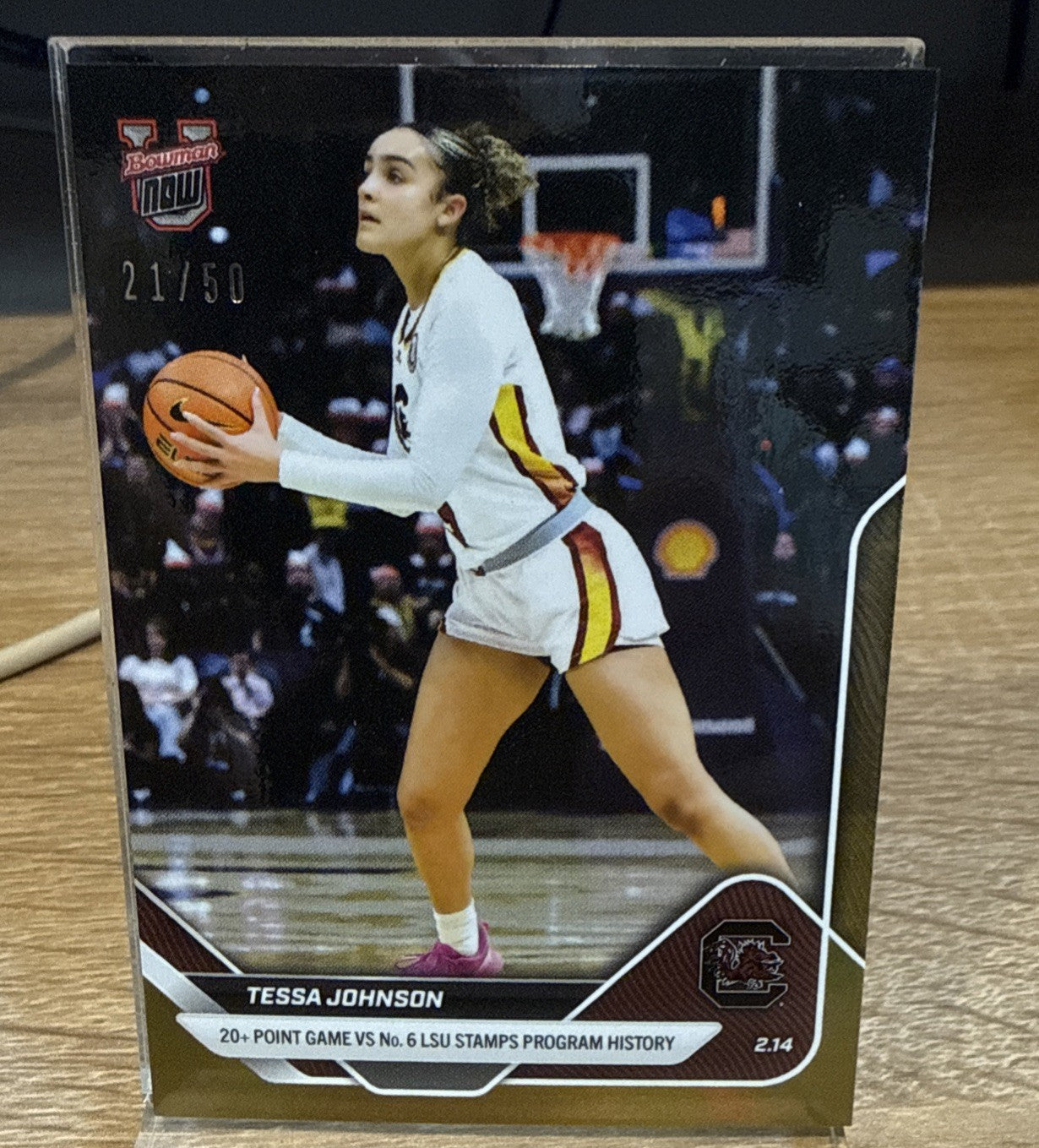 Tessa Johnson 2025-26 Bowman U NOW #75 Gold Foil #d /50 - USC Gamecocks