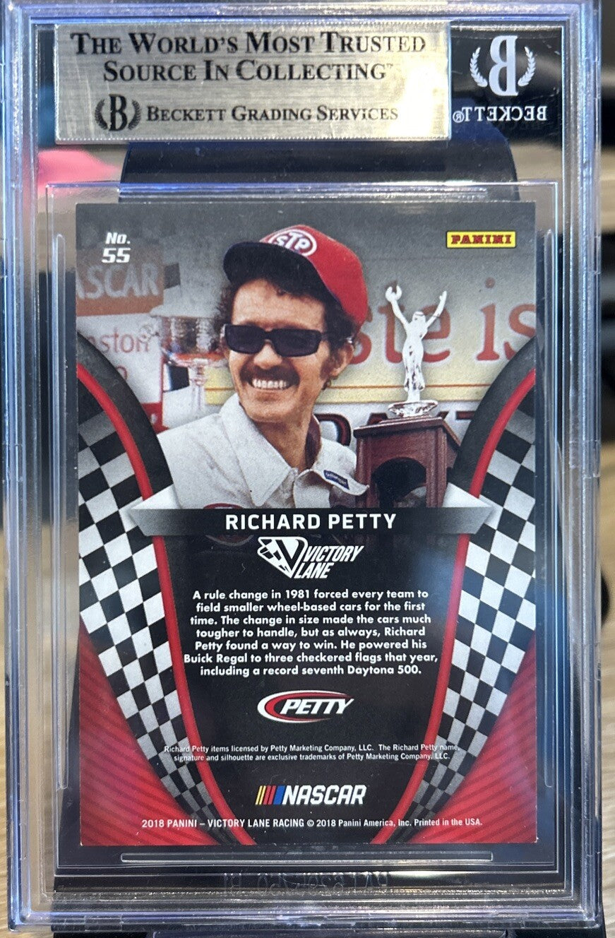 Signed Richard Petty 2018 Panini Victory Lane #55 Beckett BAS Slab