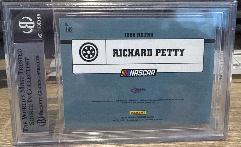 Signed Richard Petty 2021 Donruss Retro #142 BAS Beckett Slabbed