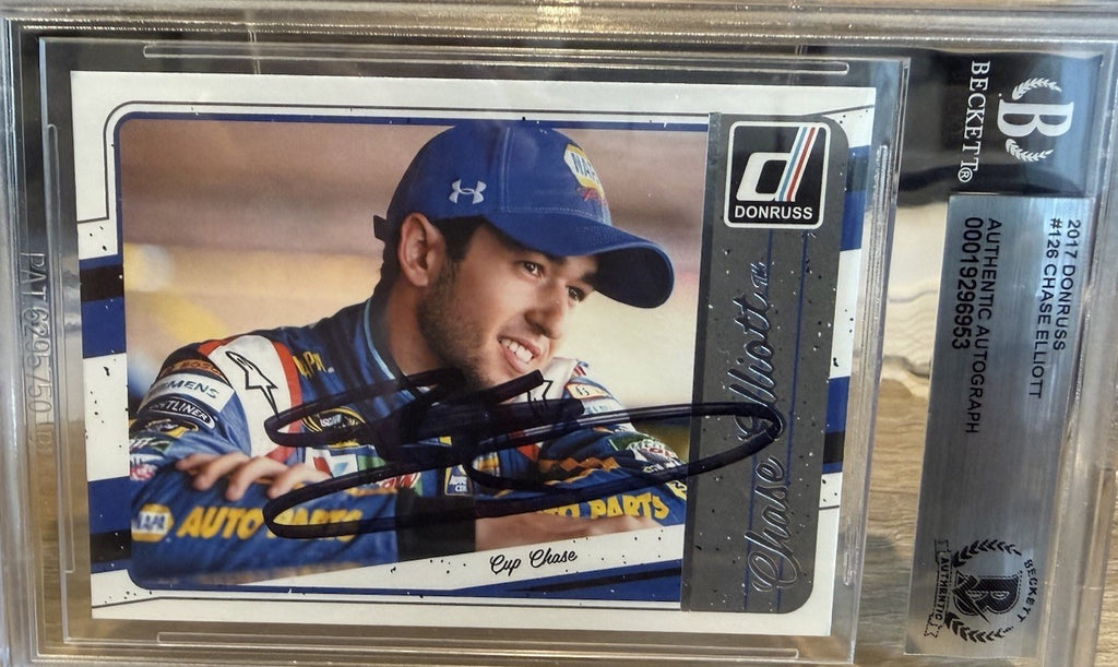 Chase Elliott 2017 Donruss #126 Auto Signed - Beckett BAS Slab