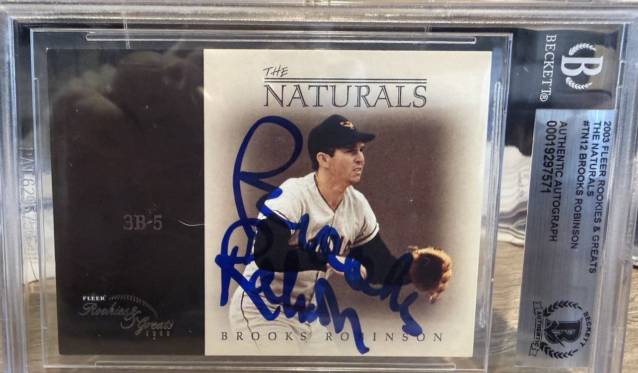 Signed 2003 Fleer Rookies & Greats # TN12 Brooks Robinson - BAS beckett slabbed