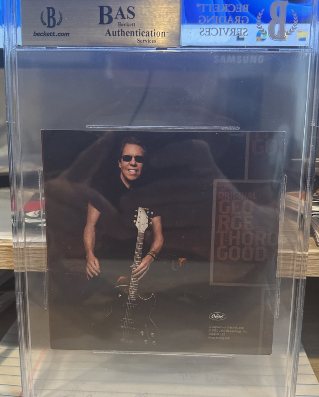 Signed GEORGE THOROGOOD AUTOGRAPHED THE ORIGINAL CD Booklet Beckett Encased BAS