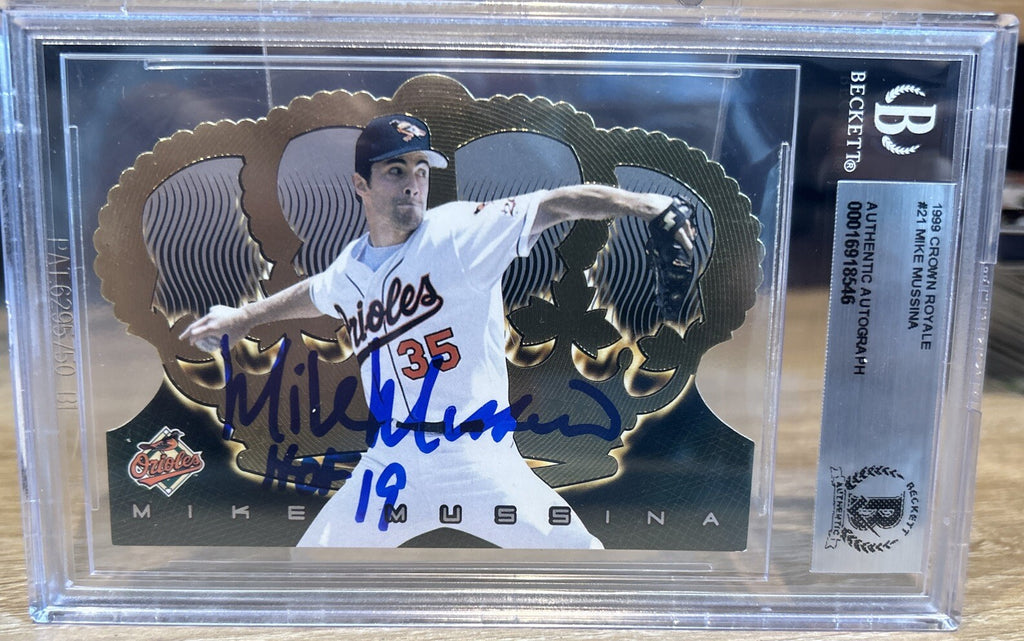 Signed Mike Mussina 1999 Pacific Crown Royale #21 Beckett BAS Slab