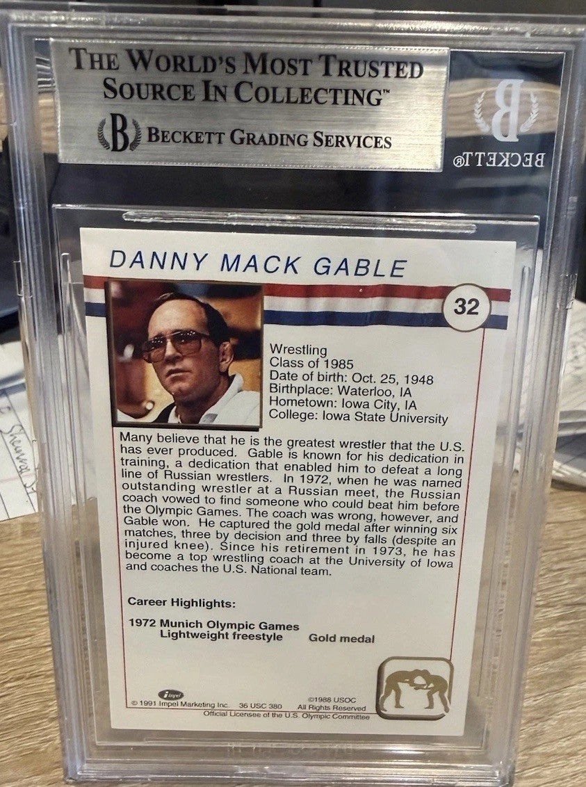 Signed 1991 Impel US Olympic HOG #32 Dan Gable - Beckett BAS Slab