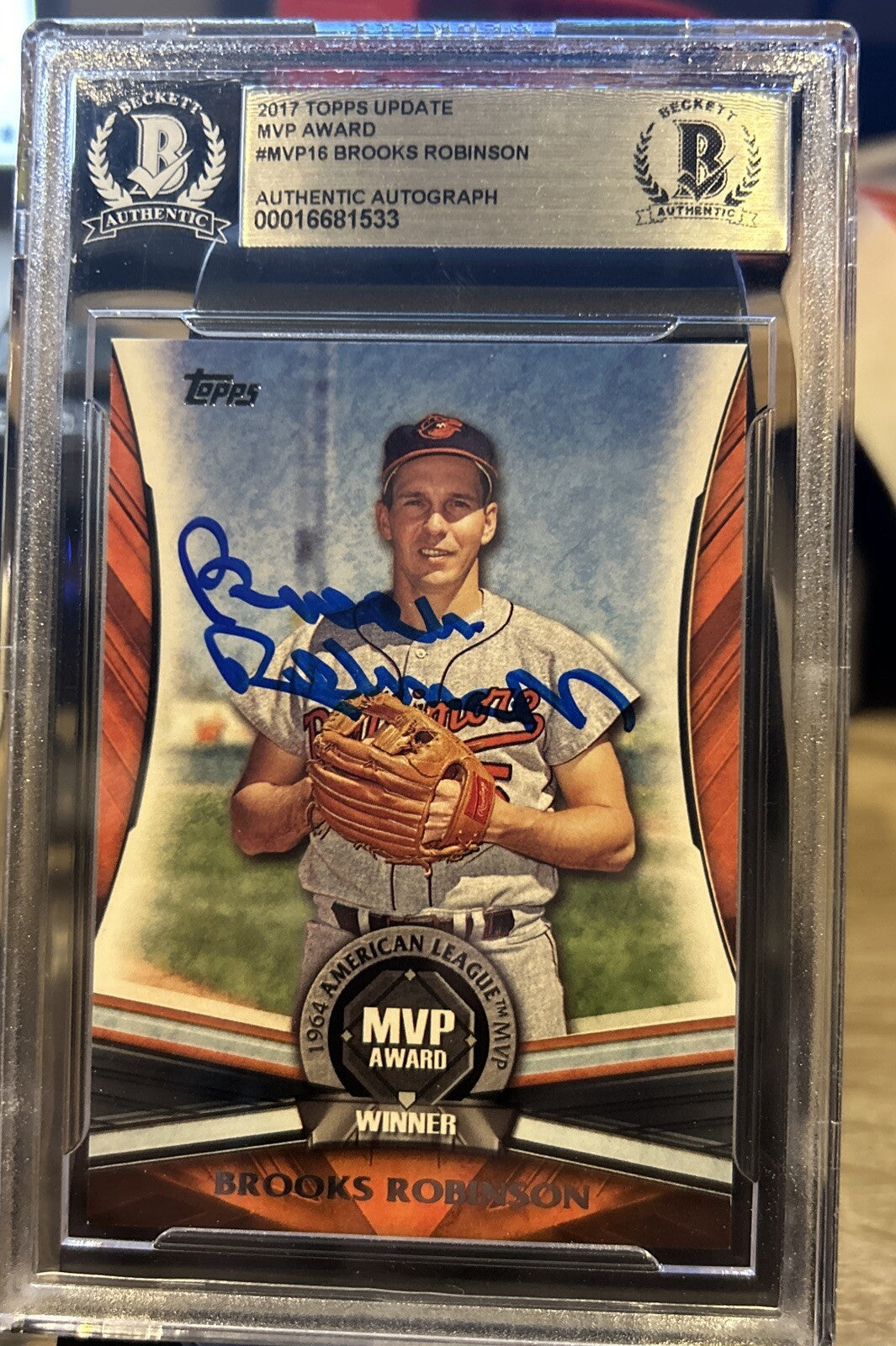 Signed Brooks Robinson 2017 Topps Update MVP Award Beckett BAS Encased