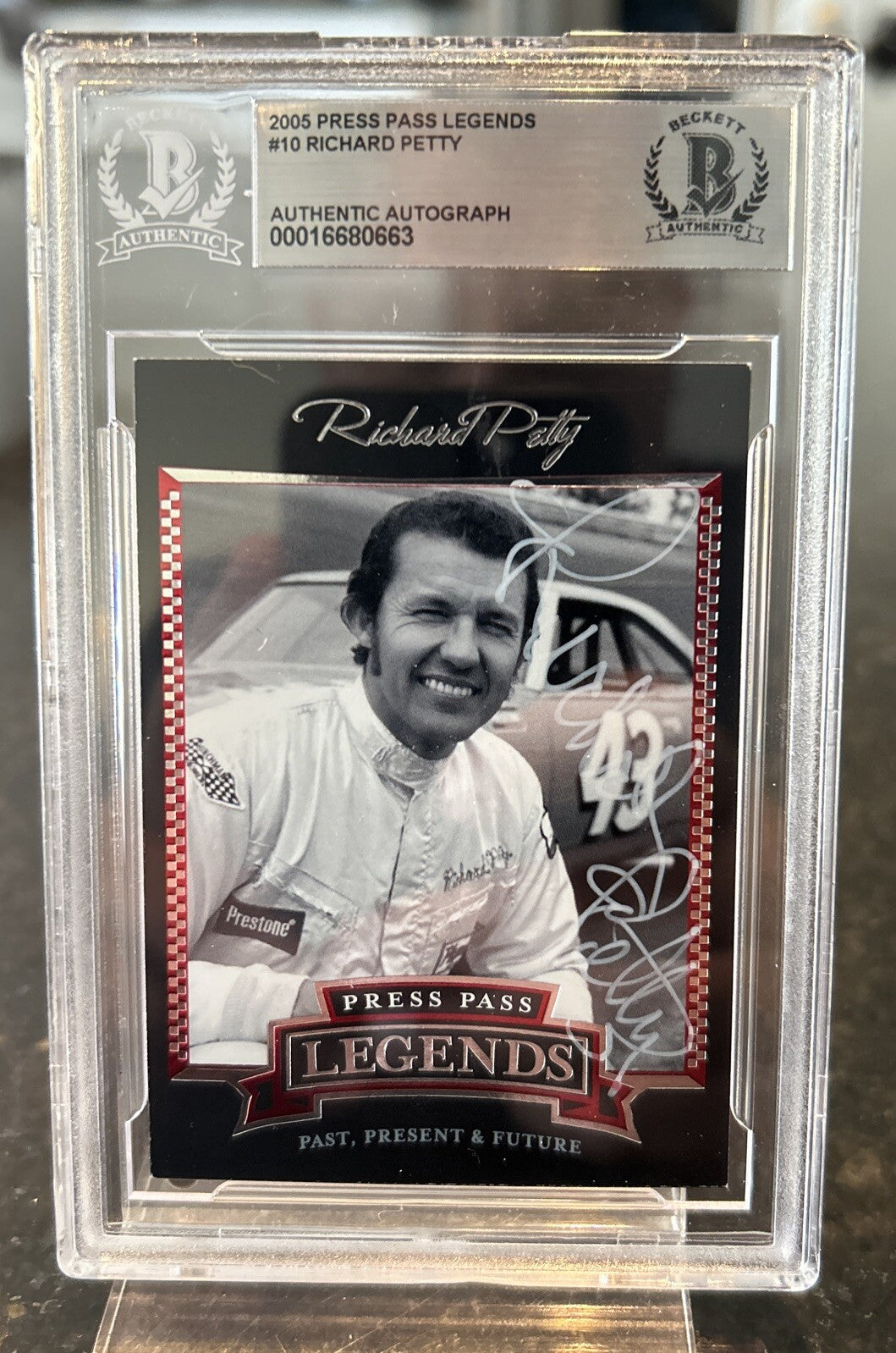 Richard Petty 2005 Press Pass Legends #10 Auto Beckett BAS Slabbed