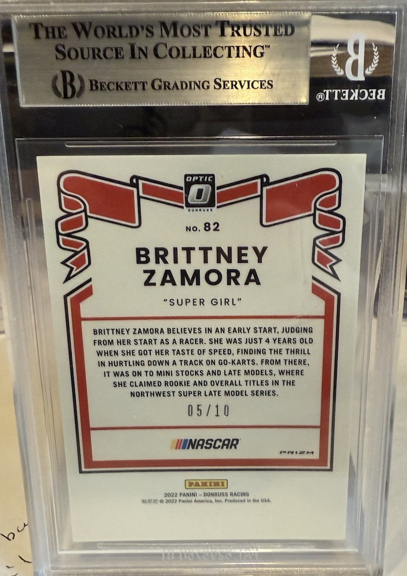 Signed Brittney Zamora 2022 Donruss Optic Retro Gold /10 - BAS Beckett Slab